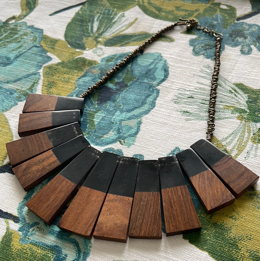Wood & Resin Necklace Black